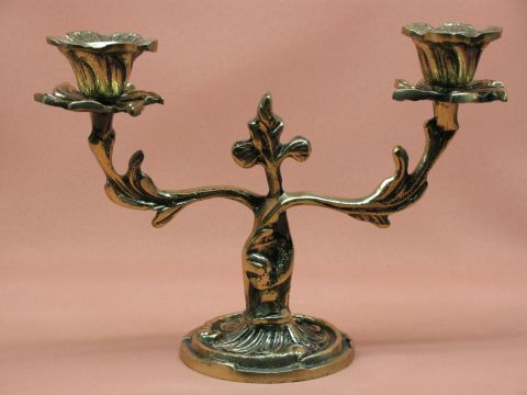 �wiecznik mosi�ny